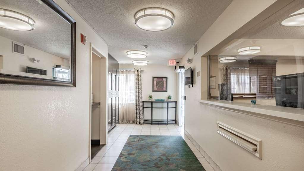 Sonesta Simply Suites Nashville ブレントウッド インテリア 写真